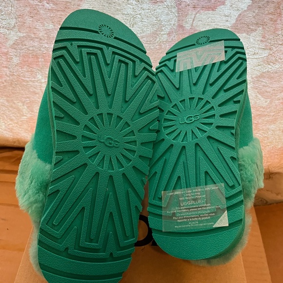 Uggs disquette scattered graphic emerald green size 7 - Picture 4 of 5